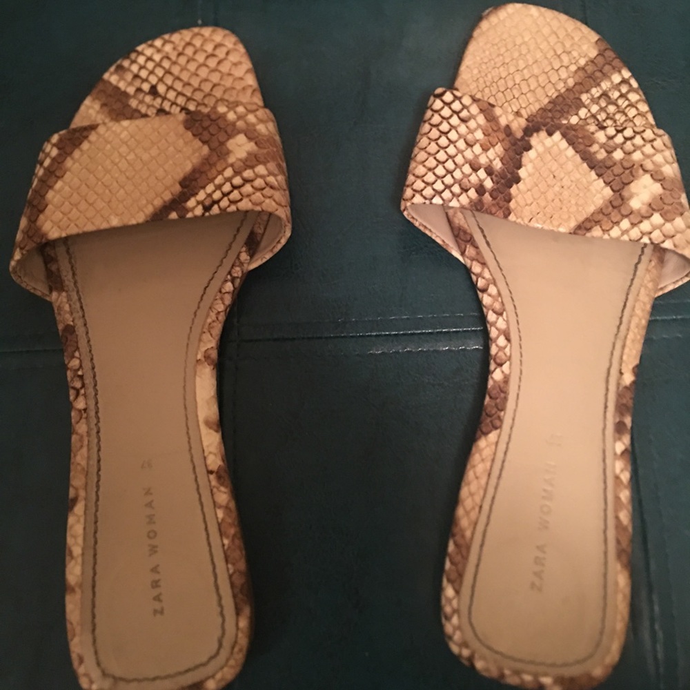 Zara slides